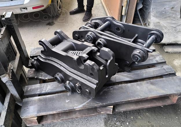 Квик каплер пружинный для Zauberg EF4 EF3, Terex 820 840 860 Elite 880 SX 970 TLB840